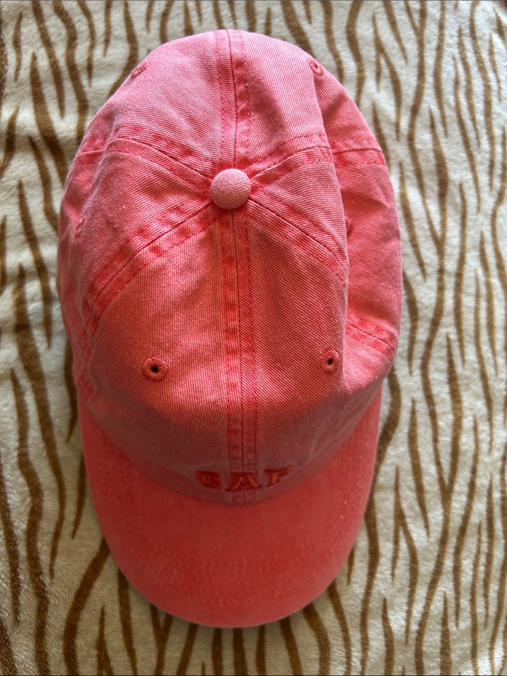 GAP womens Coral Pink Baseball Cap with Embroidered Logo